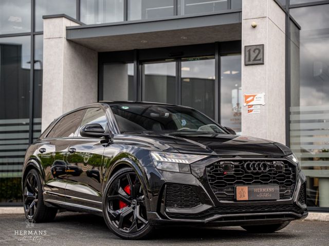 AUDI RSQ8 4.0 TFSI quattro / Pano / 4-wheel steering