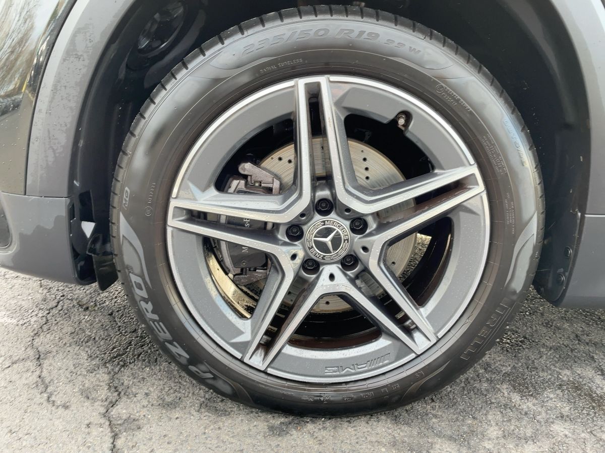 Fahrzeugabbildung Mercedes-Benz GLB 200 AMG/Pano/360°/AHK
