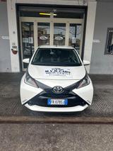 Toyota Aygo 1.0 VVT-i 69 CV 5 porte x-black TSS - Toyota Aygo (X) Black