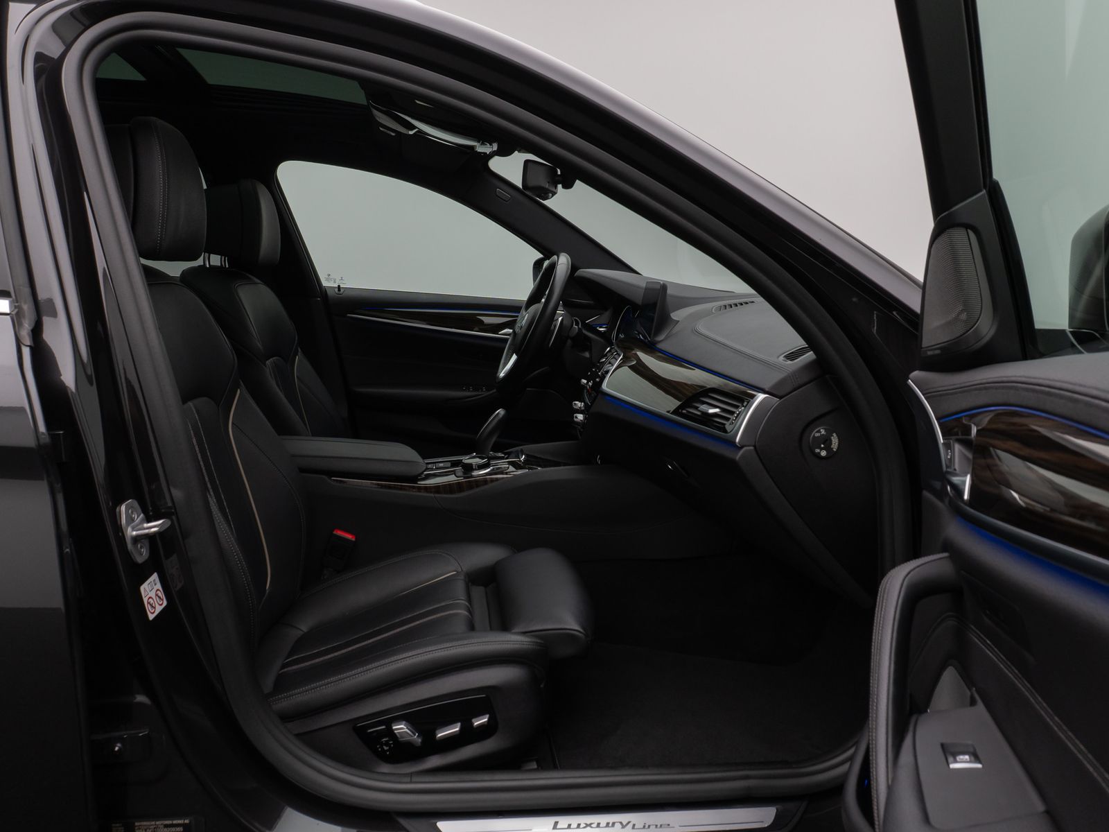Fahrzeugabbildung BMW 540i xD Luxury Line Panorama Kamera HUD DAB H/K