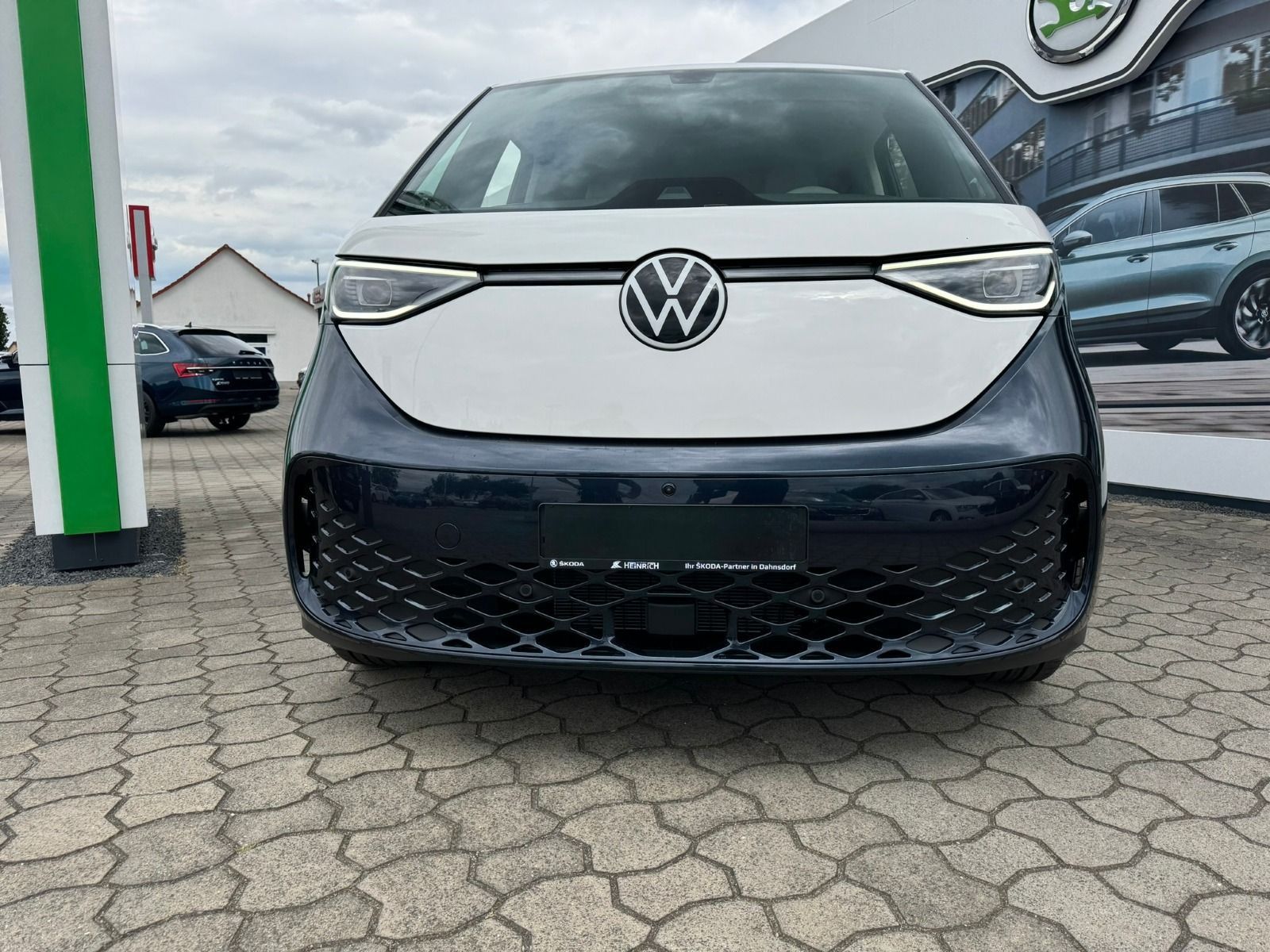 Fahrzeugabbildung Volkswagen ID.Buzz Pro*360°CAM*AHK*ACC*SideAss*eSchiebe+Hec