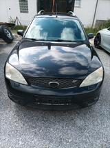 Ford Mondeo ST 220 - Ford Mondeo St220 mit Benzin-Antrieb