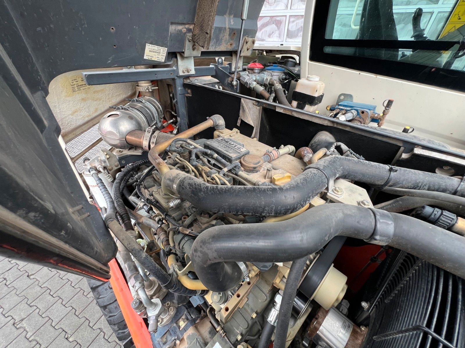 Fahrzeugabbildung Yanmar TW85 / 4.307h / Löffelpaket / Powertilt