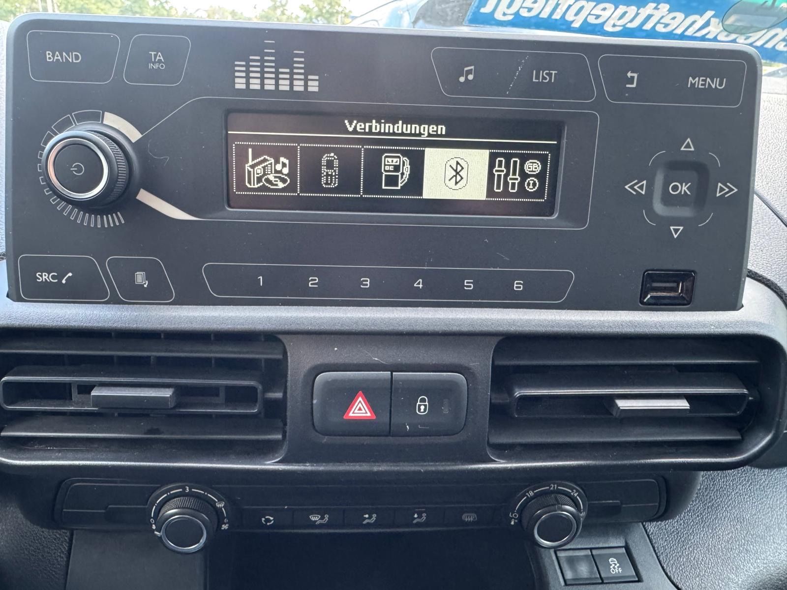 Fahrzeugabbildung Toyota Proace City 1,2-l-Turbo 81kW L1 LKW