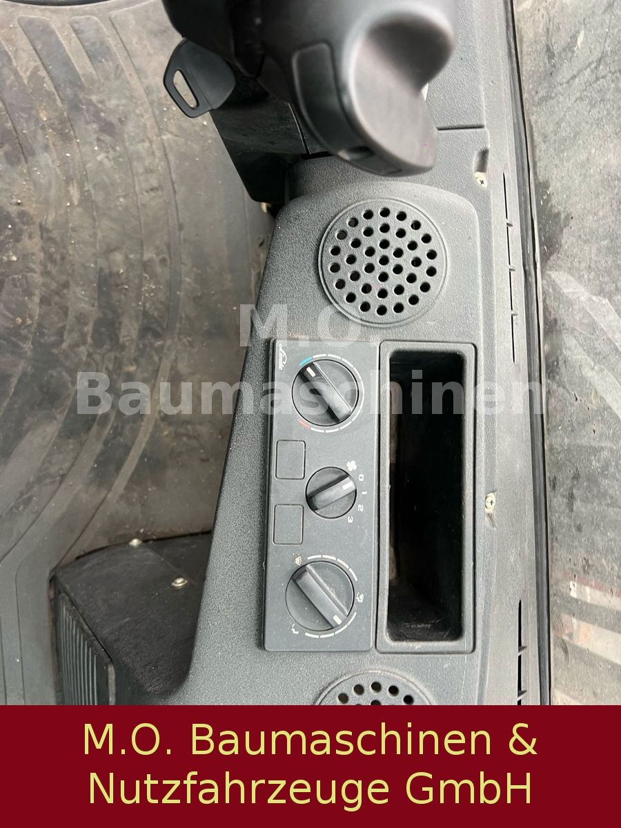Fahrzeugabbildung Linde H 40 D  /Ballenzange / SS /ZV/ Duplex/4t/4m/
