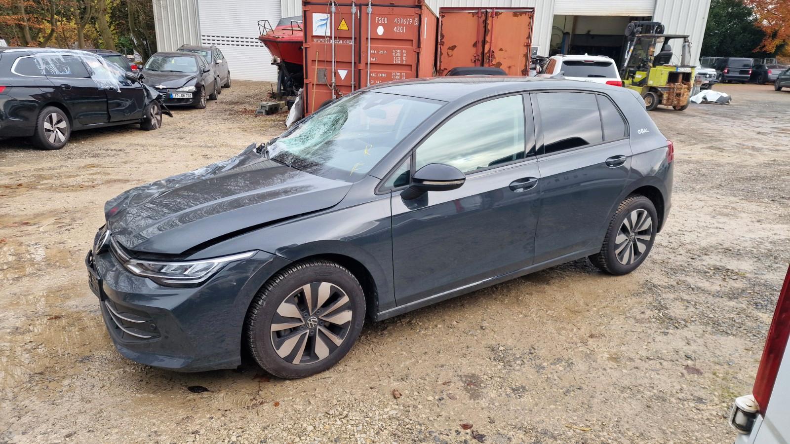 Volkswagen Golf VIII Lim. 1.5 TSI E 85 kW  Fahrbereit 2025