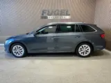 Skoda Octavia Combi 2.0 TDI DSG First Edition Pano|ACC - Skoda Octavia: Edition