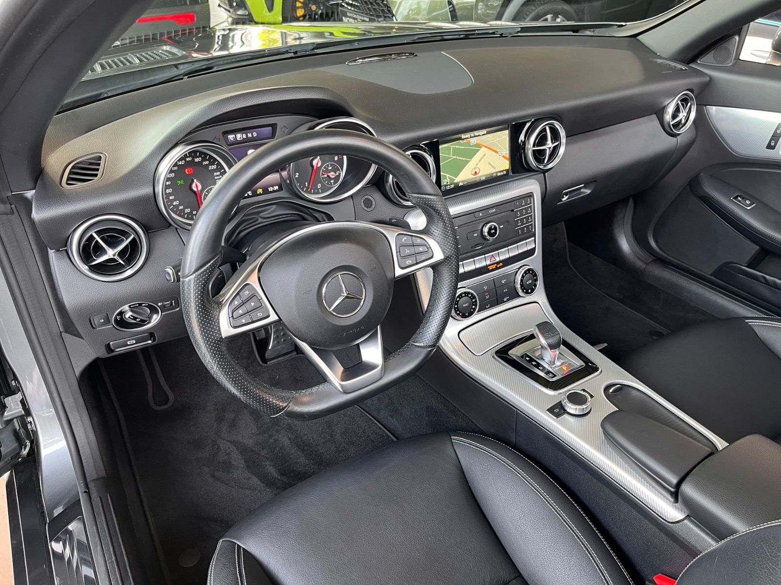 Fahrzeugabbildung Mercedes-Benz SLC 200 LEDER NAVI ALU