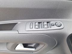 Fahrzeugabbildung Opel Combo Life 1.5D 96KW Elegance TWW+RFK+SHZ+LRH