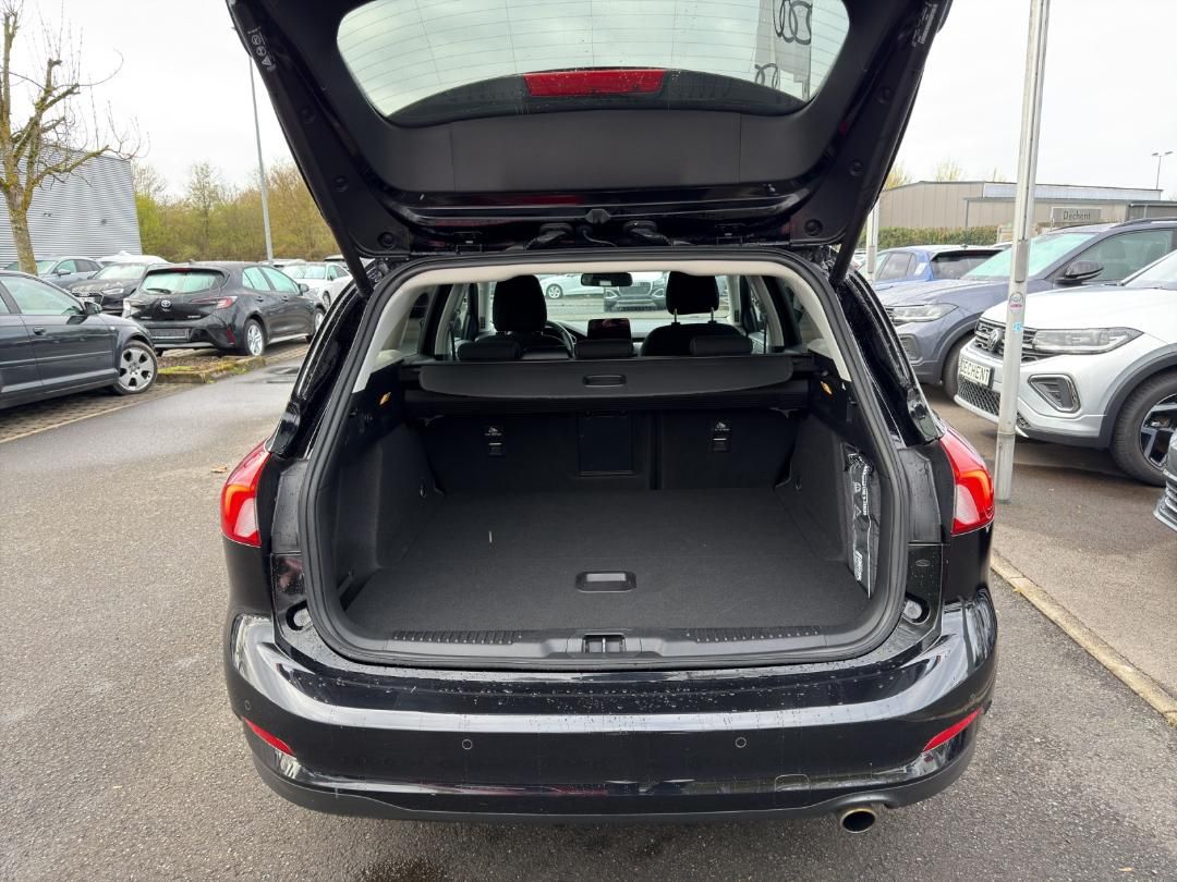 Fahrzeugabbildung Ford Focus Titanium X LED Kamera AHK ACC Winter-Paket