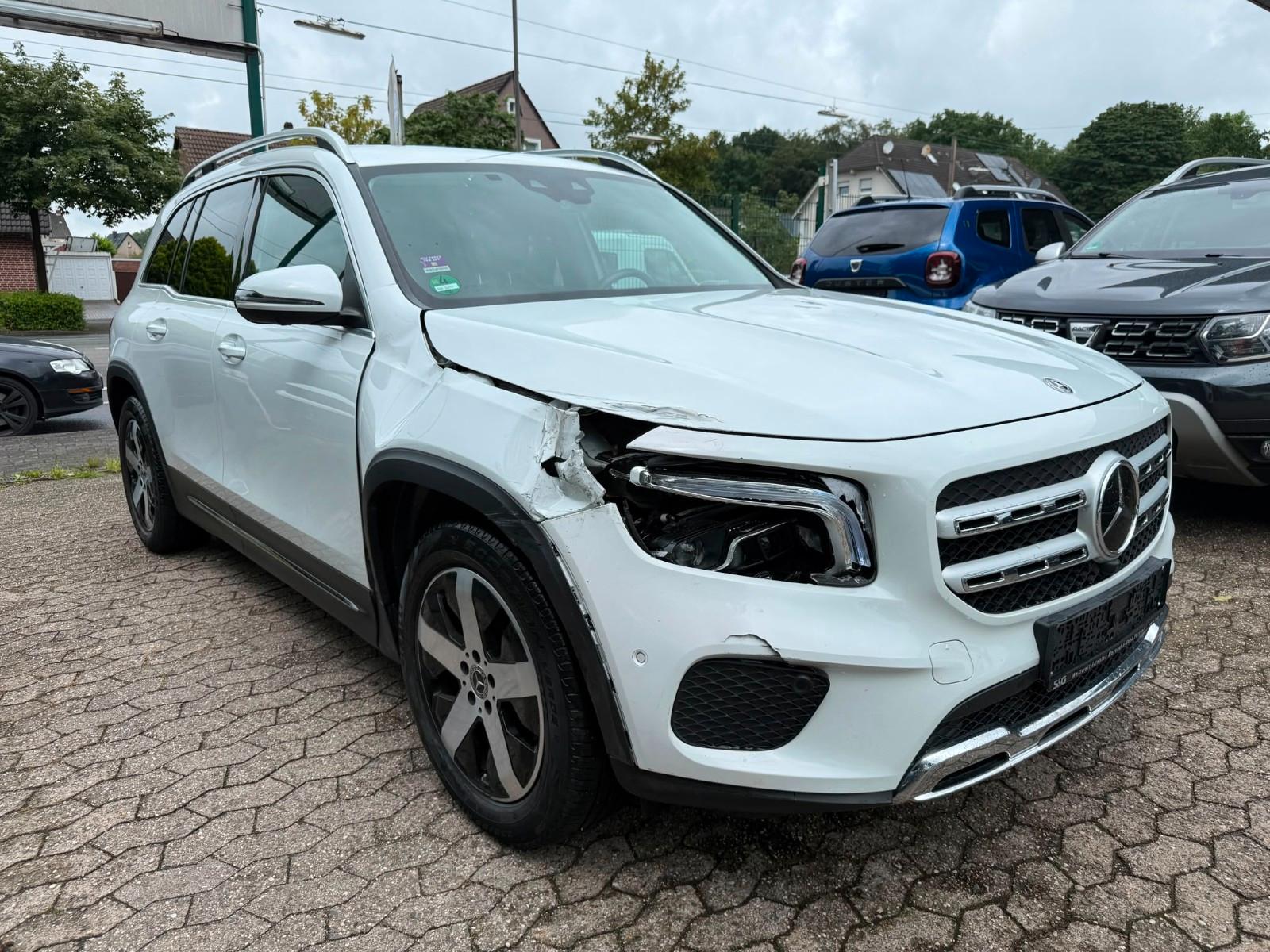 Mercedes-Benz GLB 200 NAVI*LEDER*KAMERA
