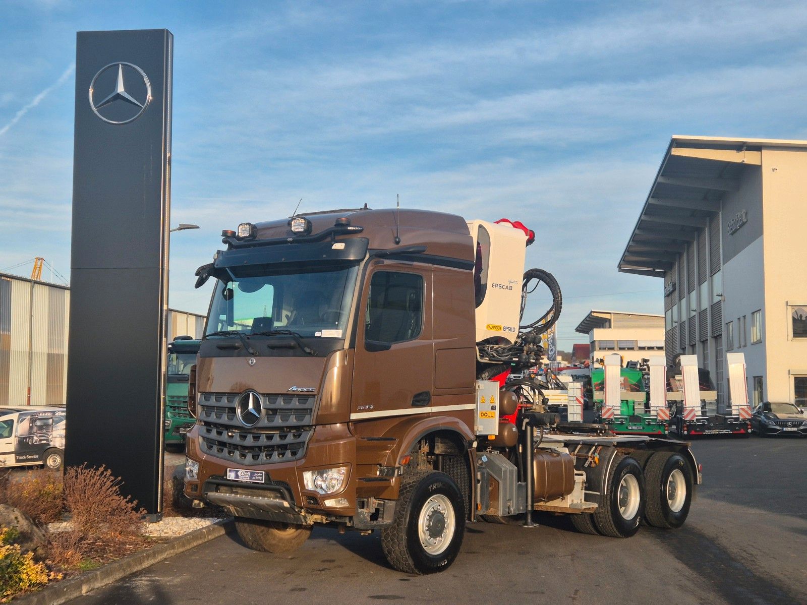 Fahrzeugabbildung Mercedes-Benz Arocs 3351 LS 6x6 Palfinger S260Z96 Y Crane