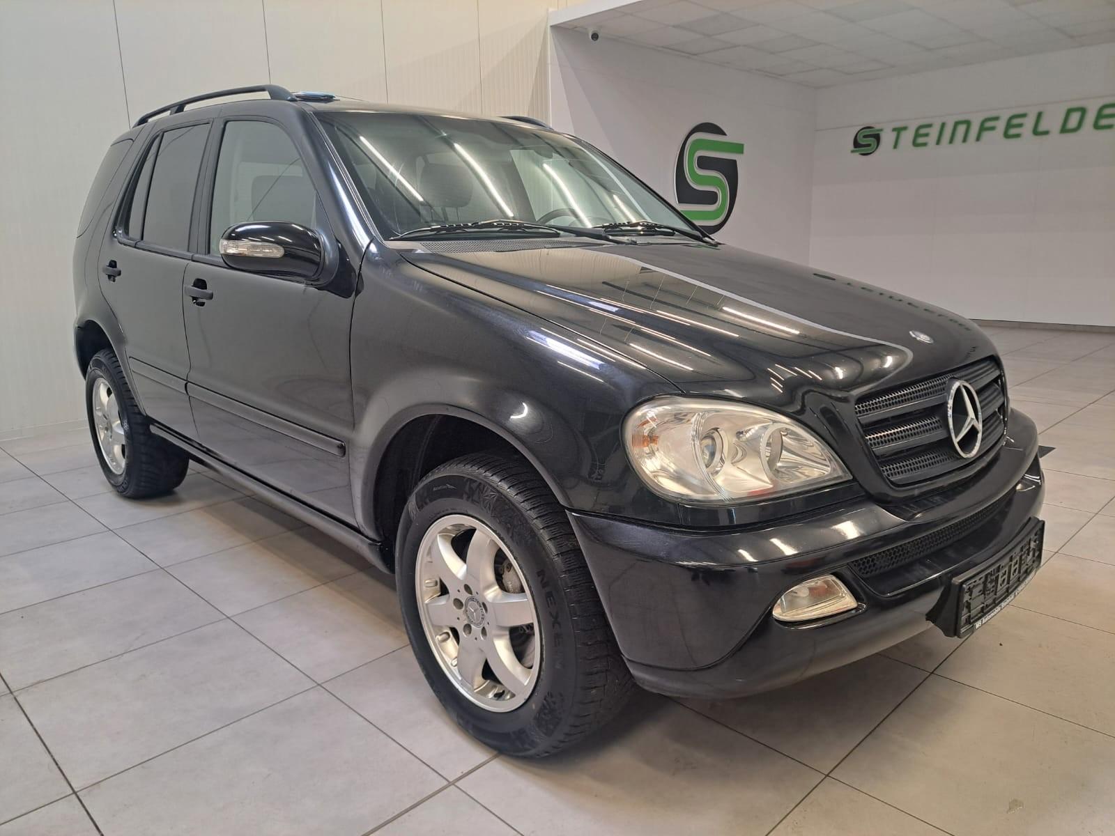 Mercedes-Benz ML270 2004 — interior