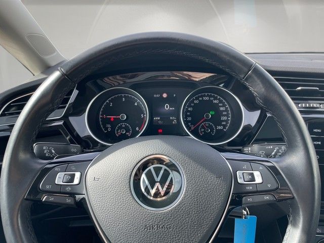 Fahrzeugabbildung Volkswagen Touran 2.0TDI DSG Highline PANO+ACC+KAM+AHK+E-HE