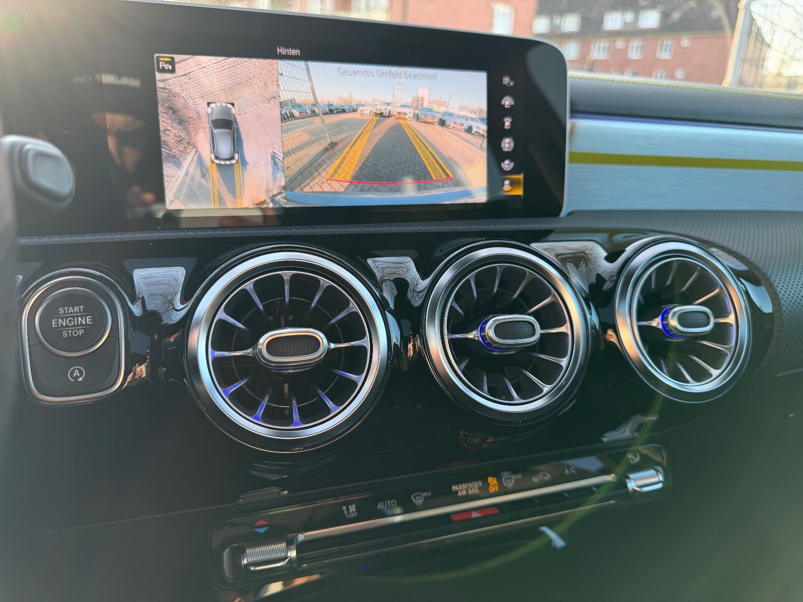 Fahrzeugabbildung Mercedes-Benz A 250 4Matic AMG Edition 1 JUNGESTERNE*PANO*MEMO