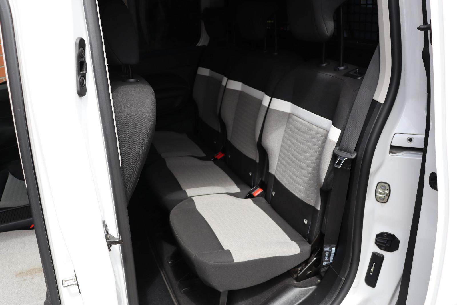Citroën Berlingo 1.5 HDi MPV Feel M Aut. LED 360° 1.Hand