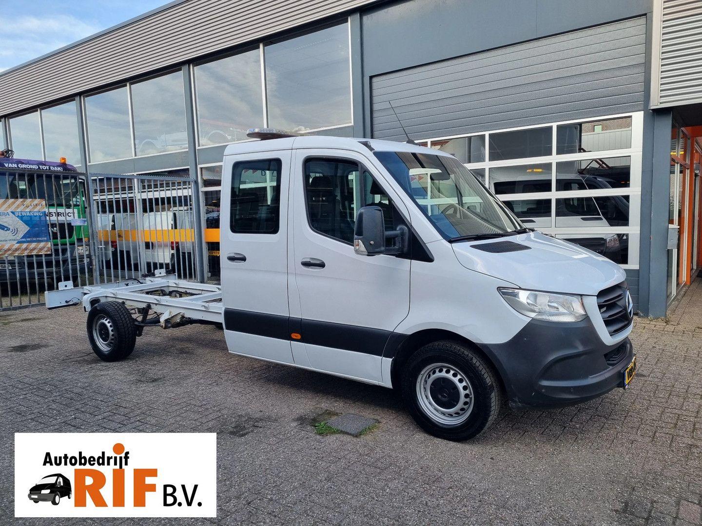 Mercedes-Benz Sprinter 319 CDI Chassis cabine DC 6 Zits Euro 6