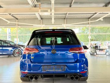 Volkswagen Golf - 6