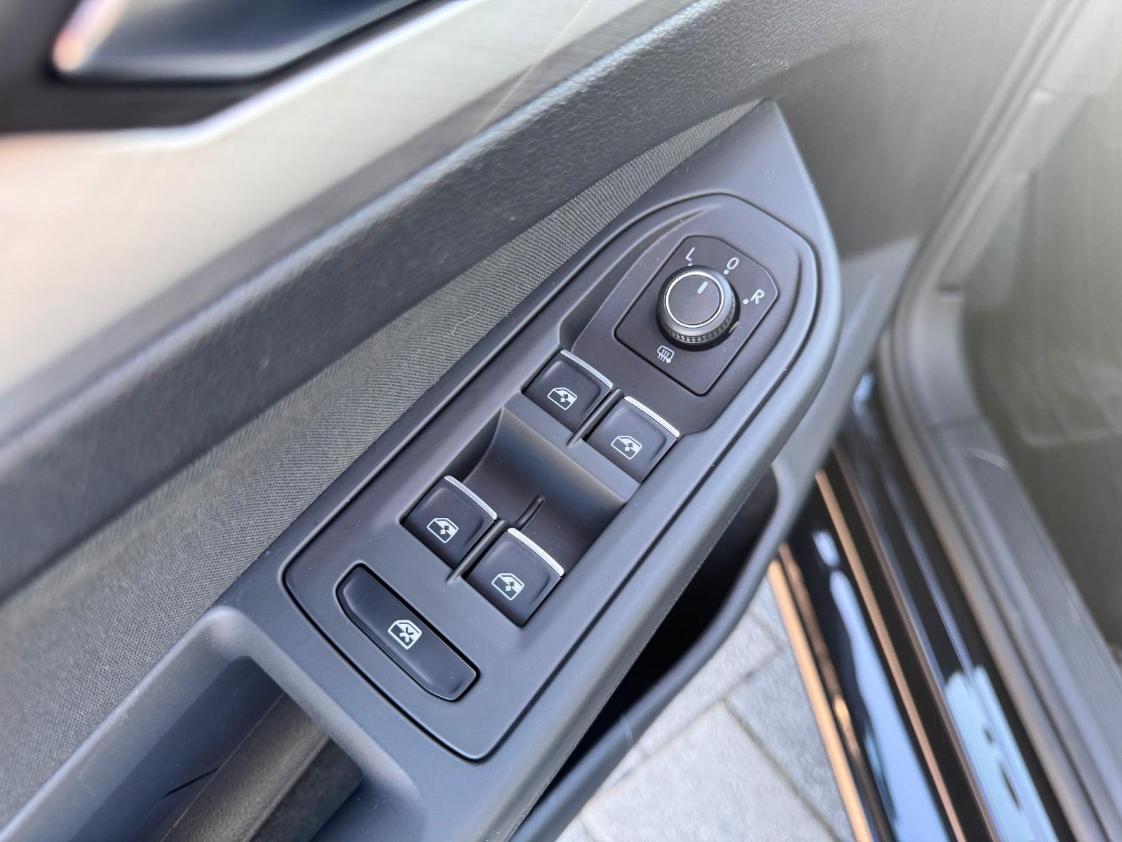 Volkswagen Golf VIII Lim. Life 2.0 TDI /LED/NAVI/AMBIENTE, миниатюра 23