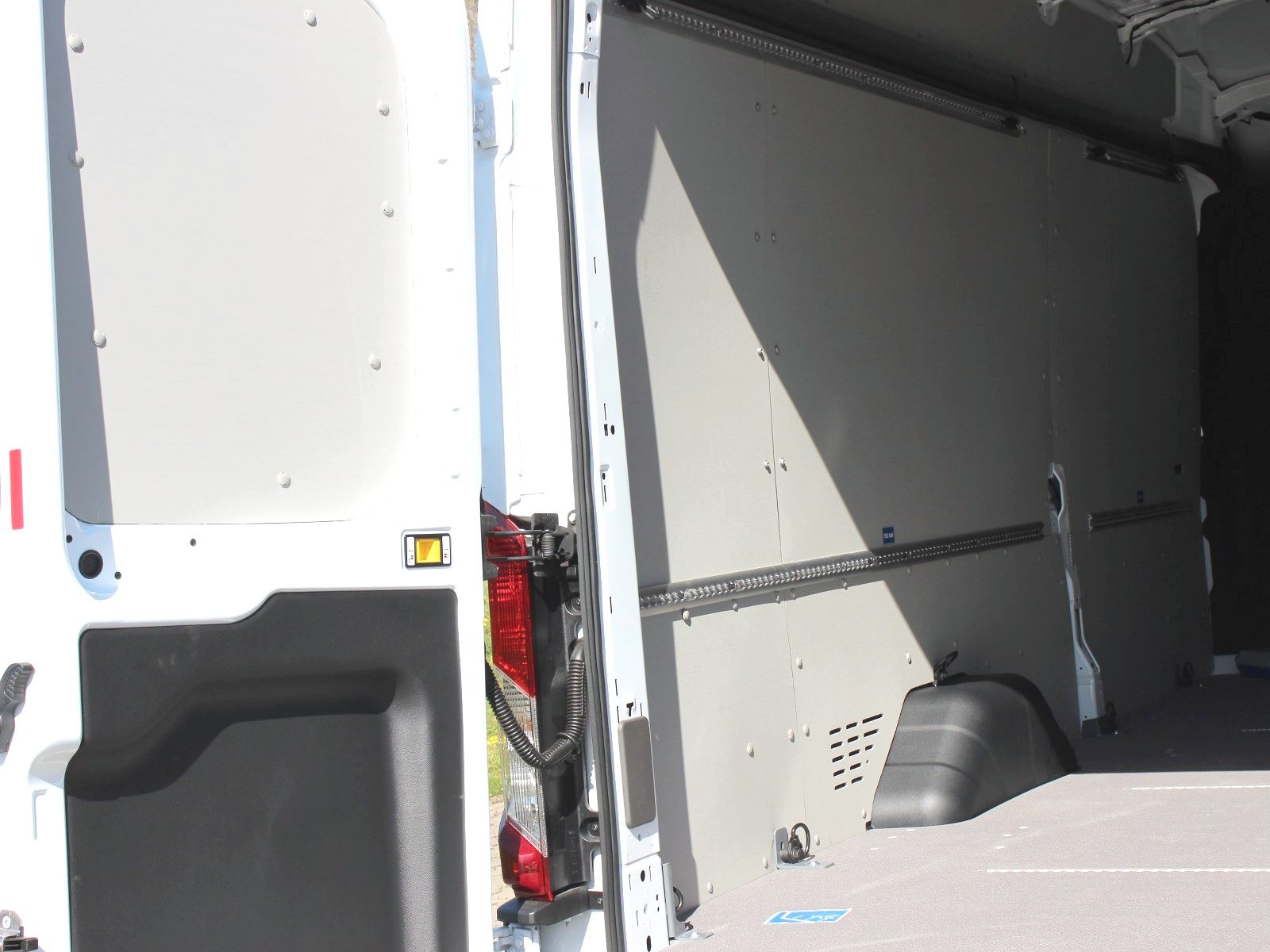Fahrzeugabbildung Ford Transit Kasten 350 L4 Trend