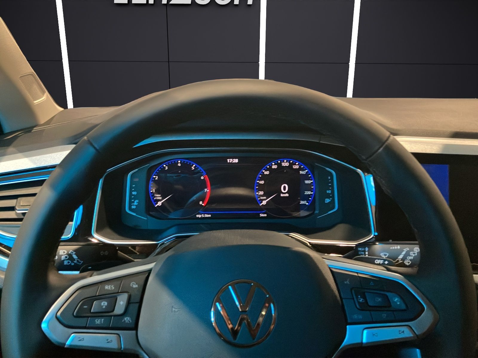 Fahrzeugabbildung Volkswagen Taigo Energy TSI DSG LED ACC SH RearView AppConn