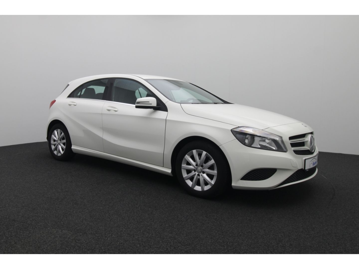 Fahrzeugabbildung Mercedes-Benz A 180 BlueEfficiency Kamera SHZ Teilleder