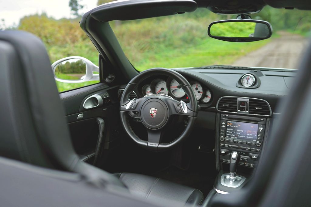 PORSCHE 997 2011