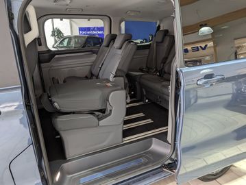 Ford Tourneo Custom 2.0 EcoBlue L1 Titanium