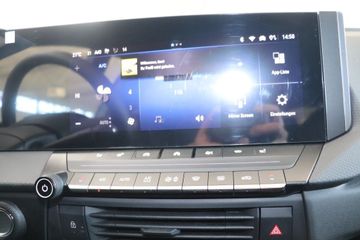 Fotografie des Opel Astra 1.2 Turbo GS Navi Tech-Paket