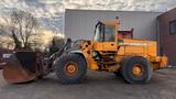 Volvo L180C Bucket and Forks - Volvo L 180