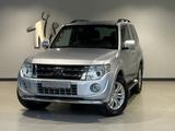 Mitsubishi Pajero 3,2 DI-D Instyle TOP Automatik 4WD * 1A * - gebrauchte Mitsubishi Pajero aus dem Jahr 2011