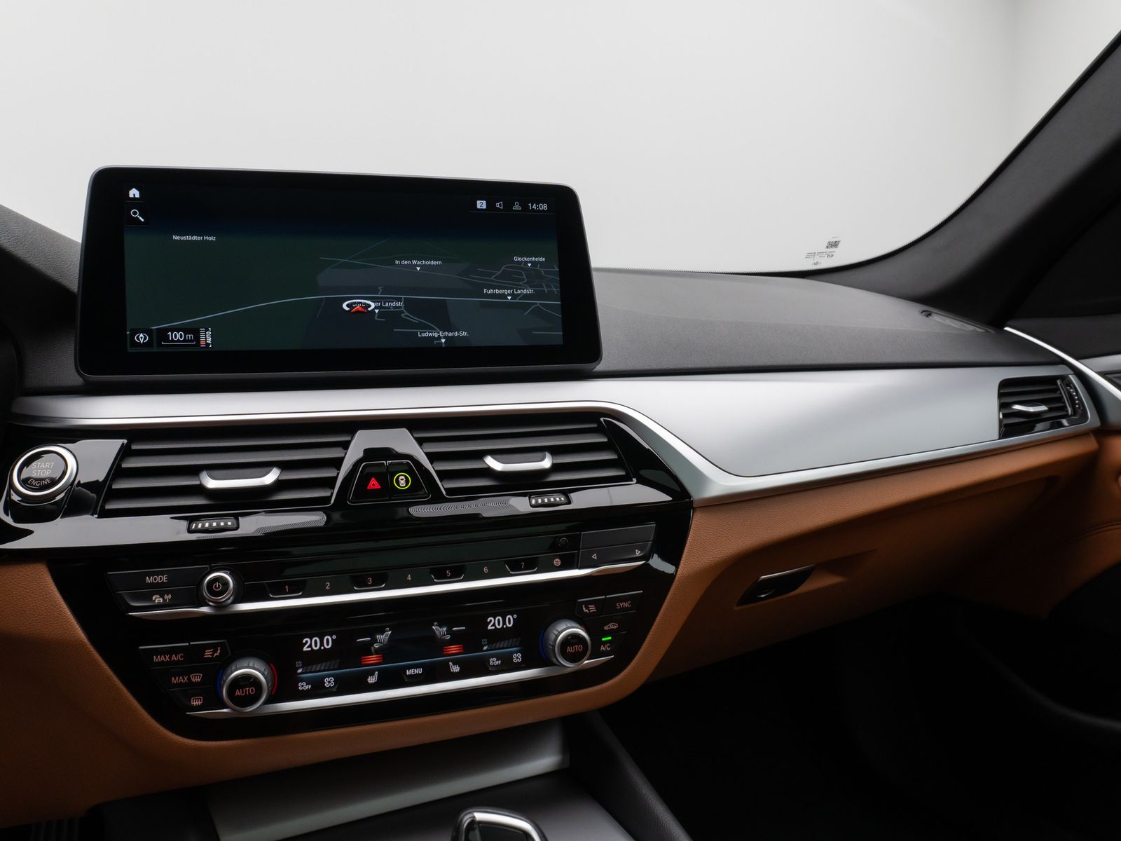 Fahrzeugabbildung BMW 520d Panorama DAB Leder AHK Alarm M Sport 18Zoll