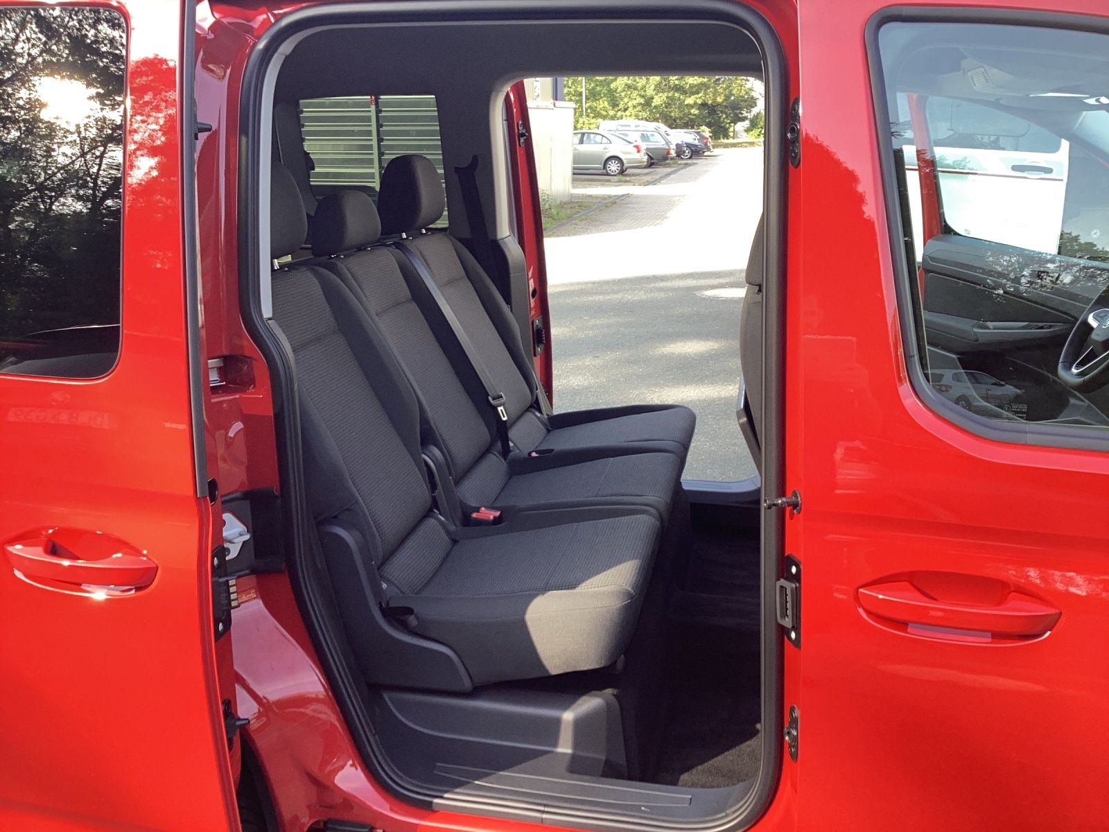 Fahrzeugabbildung Volkswagen Caddy TDI AHK LED KLIMA SHZ LICHT SICHT