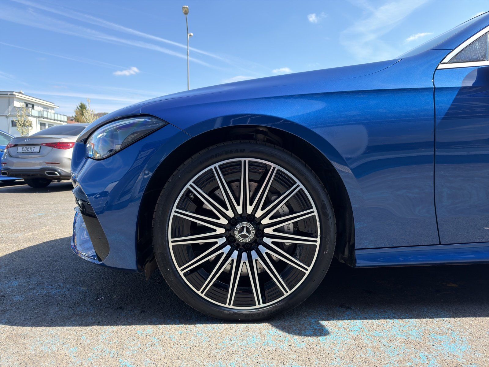 Fahrzeugabbildung Mercedes-Benz CLE450 AMG Prem+ DISTRO Massage HAL Carbon NAPPA