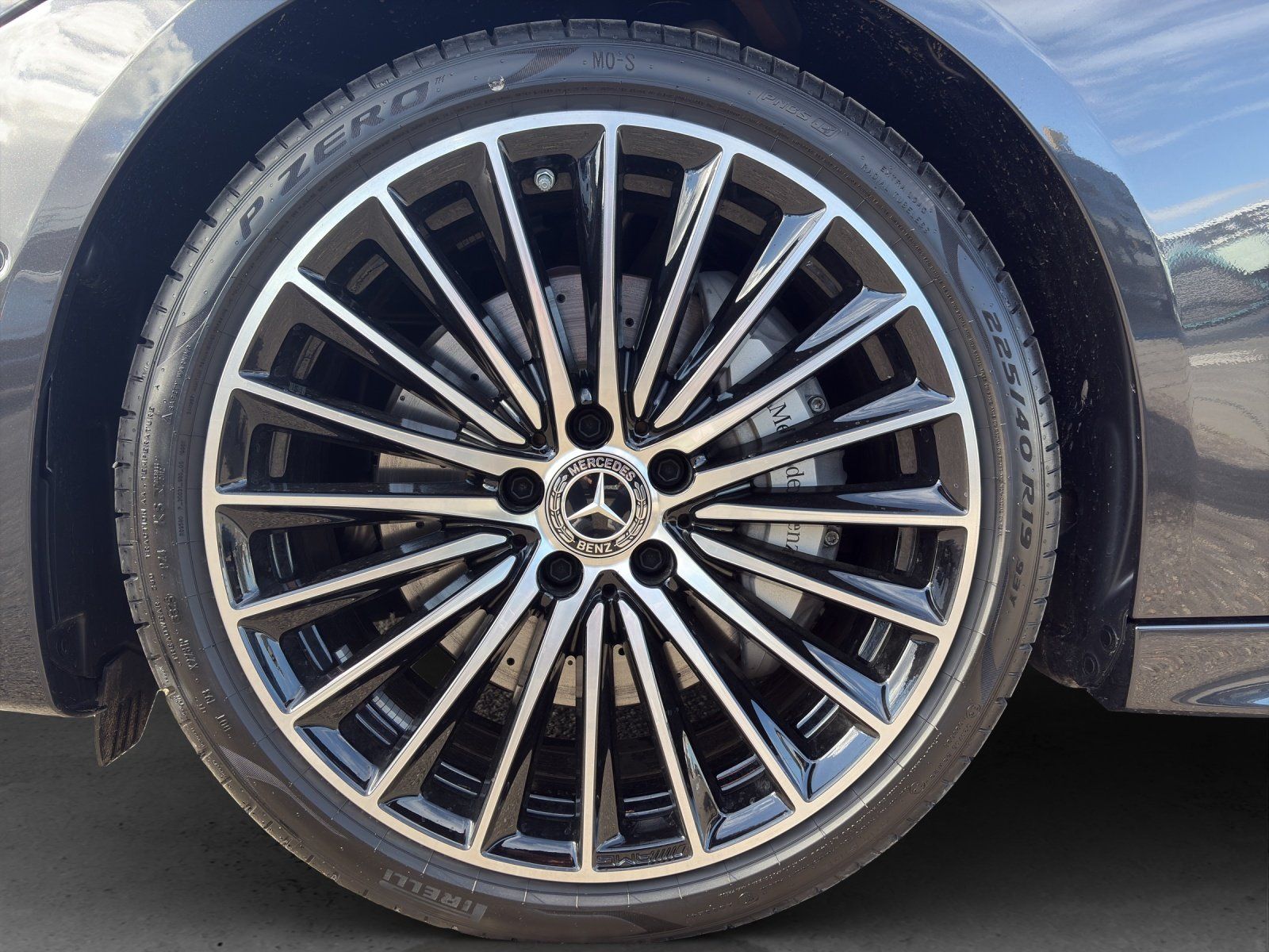 Fahrzeugabbildung Mercedes-Benz C 220 d T AMG+ Memory SOUND AHK Distro 360° SHZ