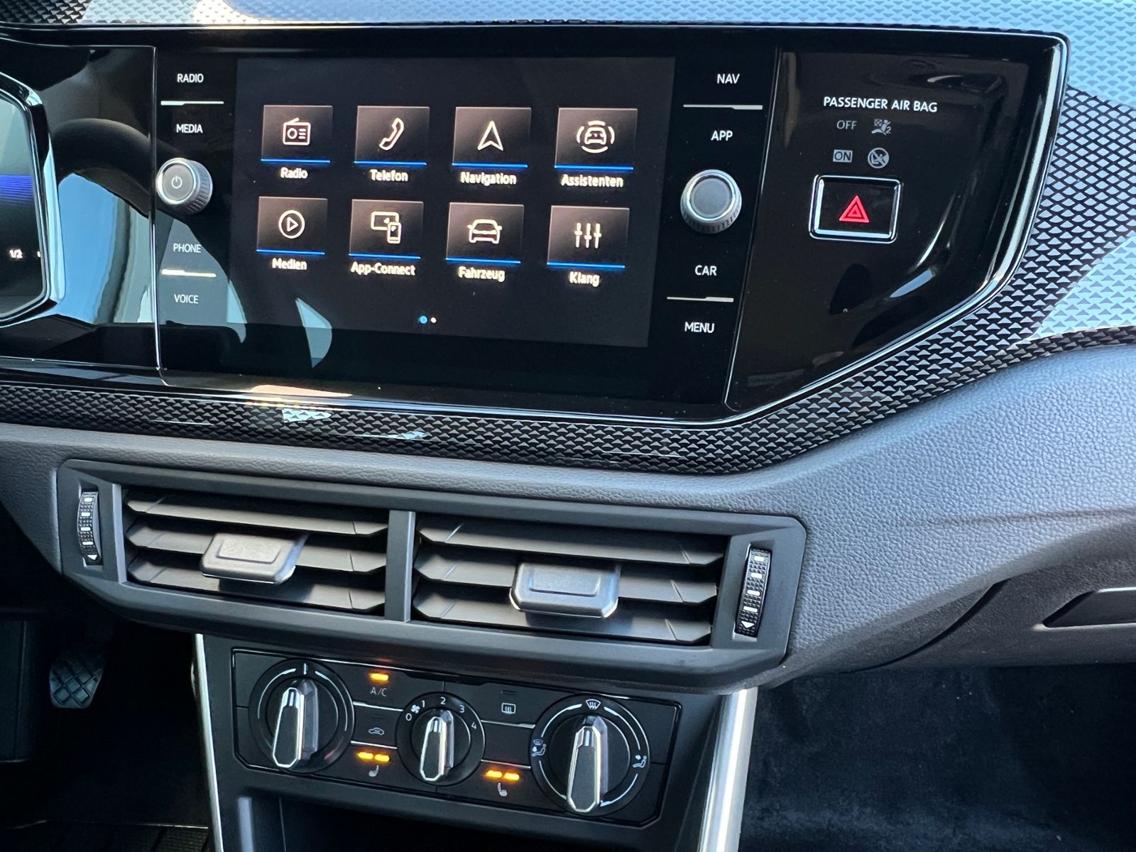 Fahrzeugabbildung Volkswagen Polo Life 1.0 TSI *LED, Klima, Sitzhzg., App-Con