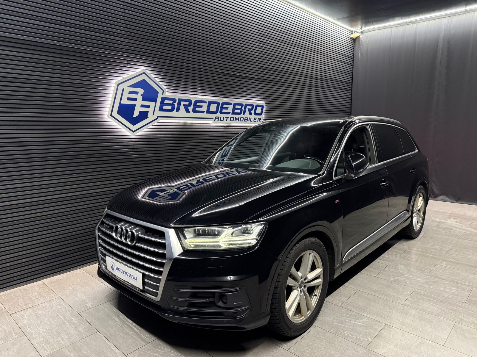 AUDI Q7 3.0 TDI quattro tiptronic