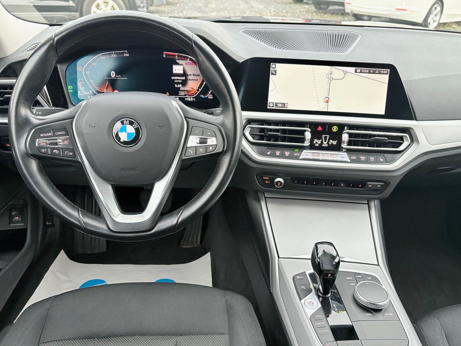 Fahrzeugabbildung BMW 318d Tour. Aut. Navi Alarm Aktiv Tempomat SPORTL