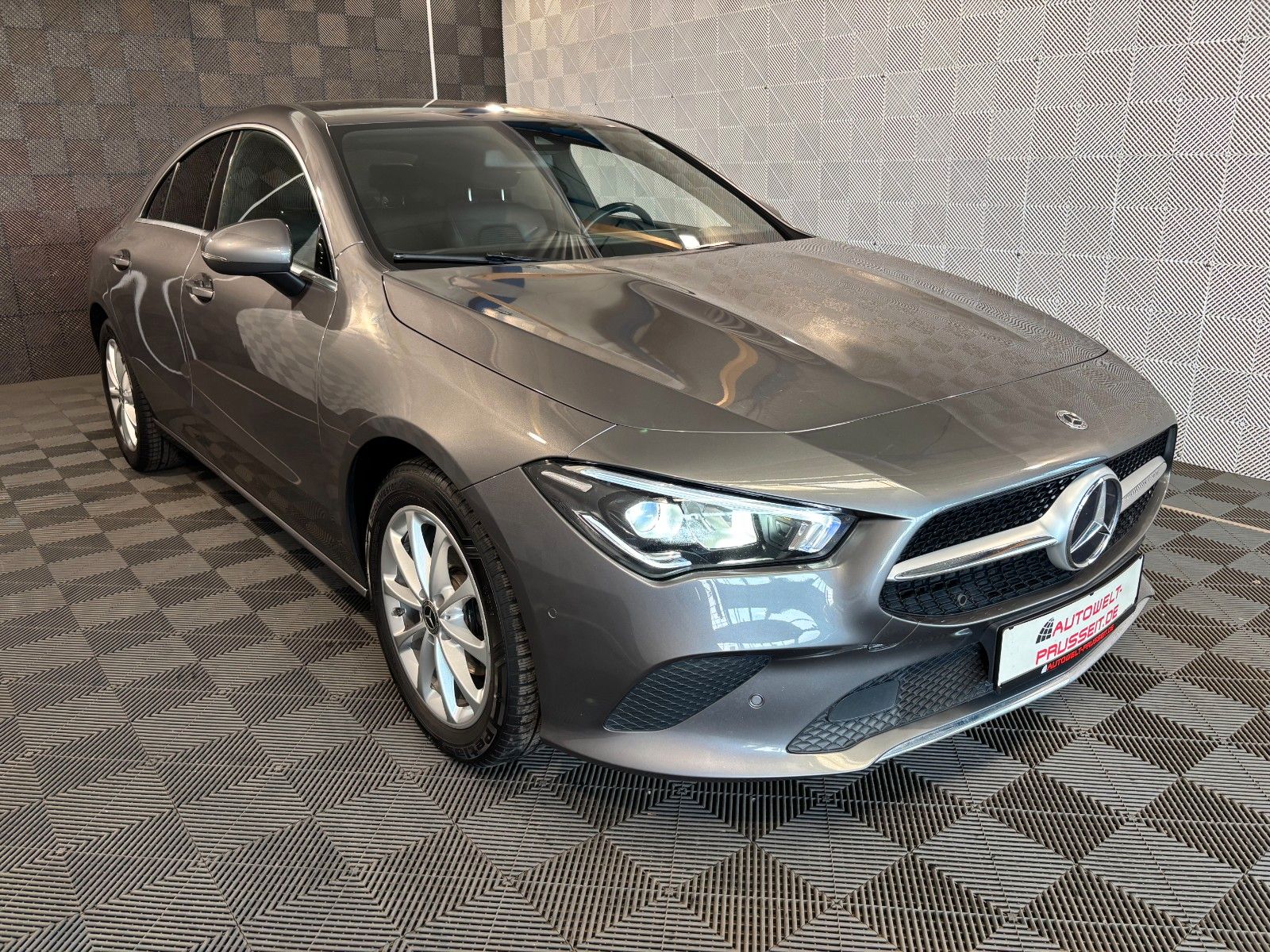 Gebrauchtwagen Mercedes-Benz CLA 180 CLA 180*BUSINESS*TEMP-KLIMA-NAVI-AMBIENT-LED-18" in Künzell