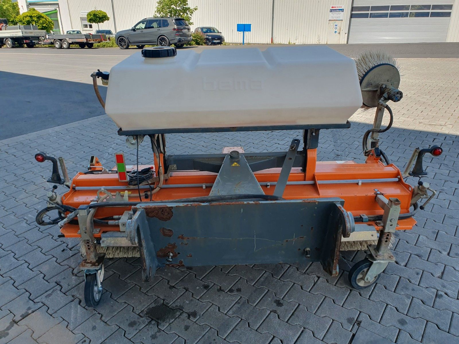 Fahrzeugabbildung Andere Bema 25 Dual Kehrmaschine / 2.050 mm / 2020