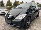 Mercedes-Benz A 180 Automatik Klima Alu Allwetter - gebrauchte Mercedes-Benz A 180 aus dem Jahr 2011