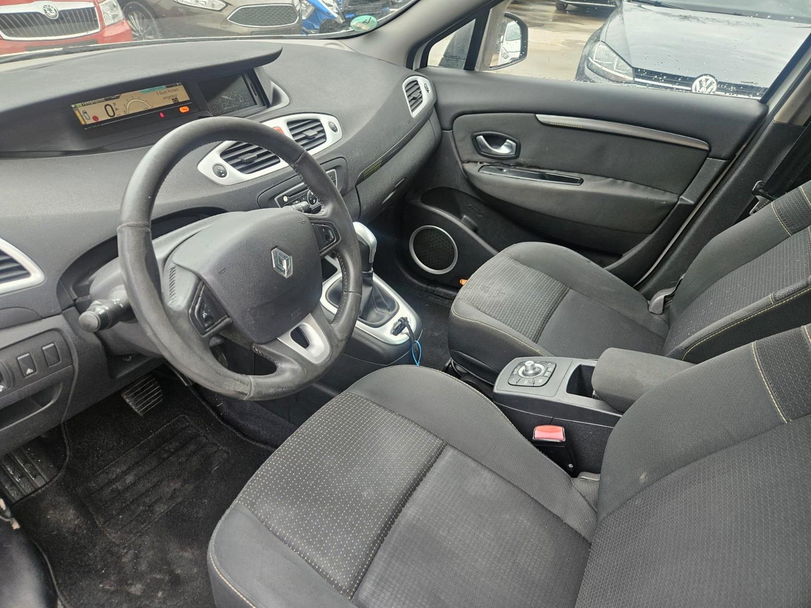 Renault Scenic 2009 — photo 18