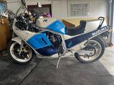 Suzuki GSXR 750 GR75A - SUZUKI 1987 GSX 750