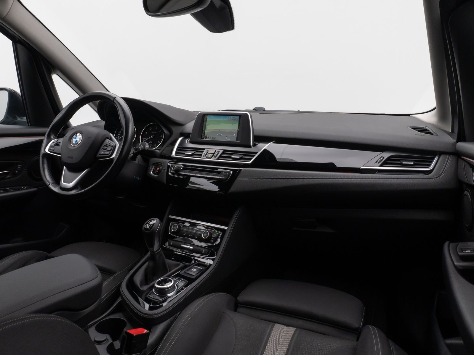 Fahrzeugabbildung BMW 218 Gran Tourer SportLine Parkassist Navi AHK