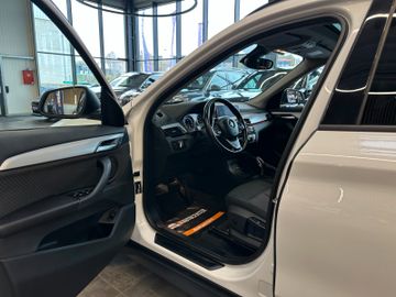 BMW X1 xDrive 20 d *HeadUp*Pano*AHK*Kamera*
