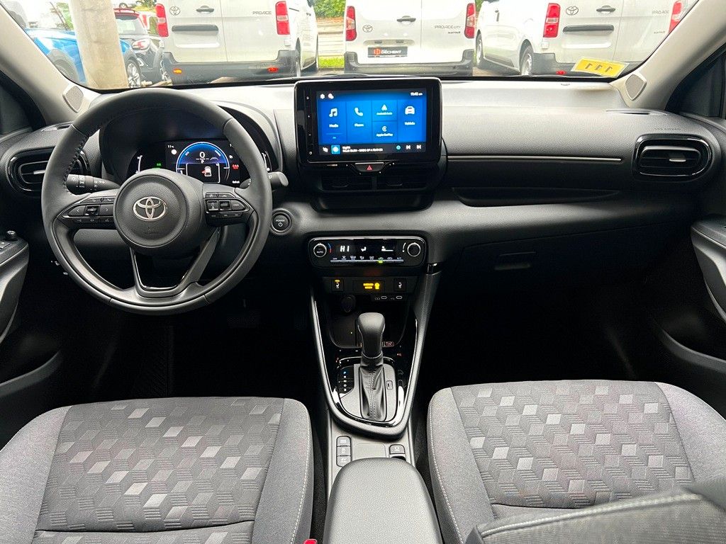 Fahrzeugabbildung Toyota Yaris Hybrid Teamplayer Comforpaket