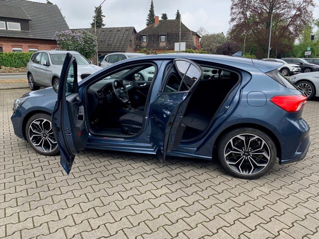 Fahrzeugabbildung Ford Focus ST-Line+LED+Navi+Kamera+Bang & Olufsen