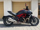 Ducati Diavel Carbon Red - DUCATI DIAVEL CARBON