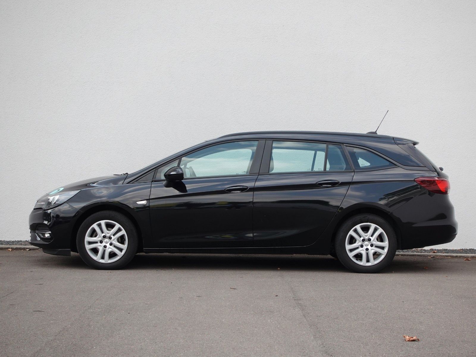 Fahrzeugabbildung Opel Astra ST Business Edition 1.5D AUTOMATIK,Navi