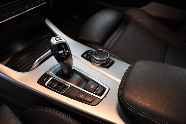 Fahrzeugabbildung BMW X4 xDrive20d M-Paket |HUP|NAVI|SHZ|BI-XENON|